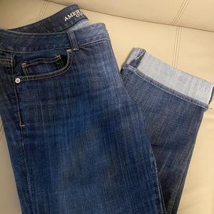 AWESOME- American Eagle Artist capri, size 14, like new